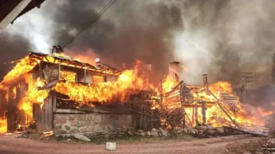 Kocaeli’nin Başiskele ilçesinde tek katlı bir evde çıkan yangın mahallede