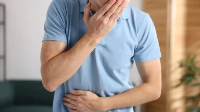 Ramazan ayında mide rahatsızlığı veya ani gelişen nedenlerle kusma yaşayan