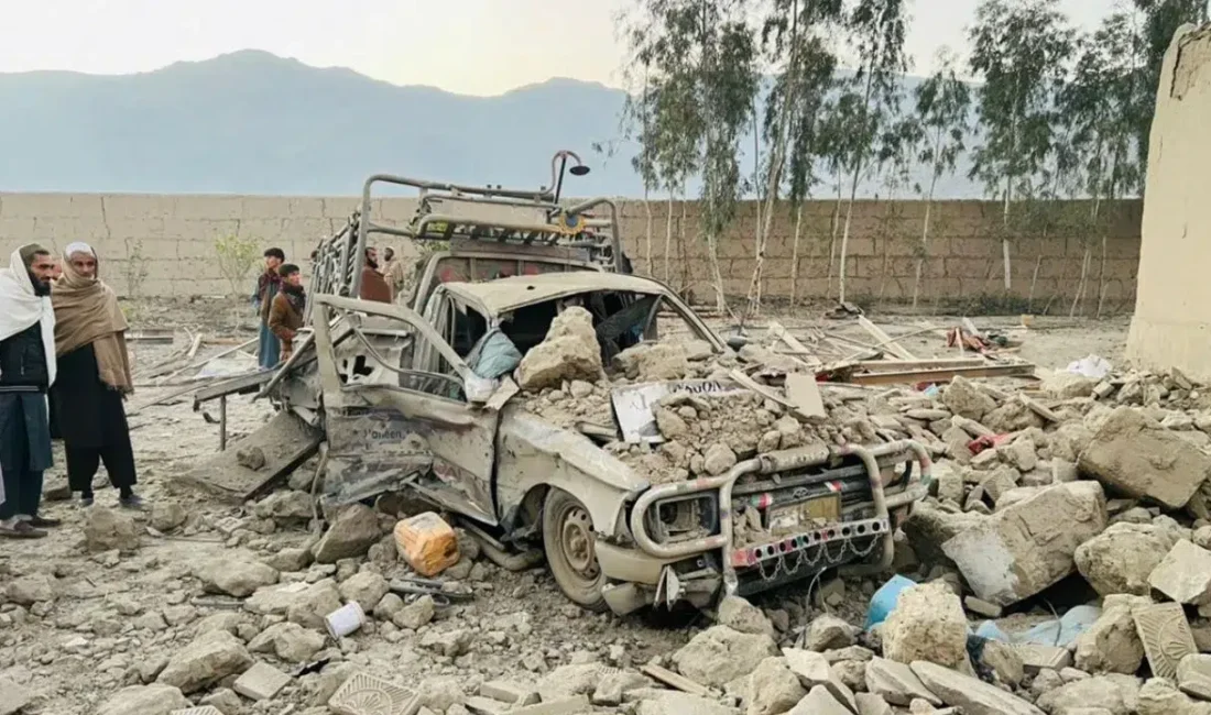 Pakistan ve Afganistan sınır hattı olan Durand Hattı boyunca patlak