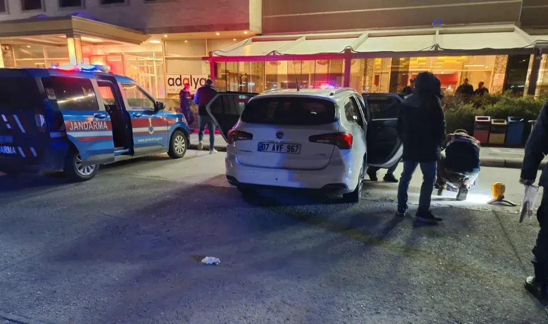 Afyonkarahisar’da bir dinlenme tesisinin otoparkında tam 5 gündür hareketsiz duran