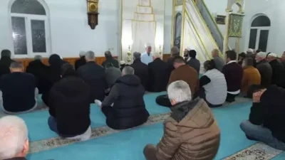 Balıkesir’in Burhaniye ilçesinde akşam ezanının merkezi sistem üzerinden 3 dakika