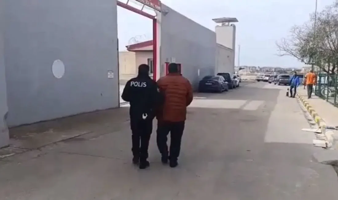 Hatay Emniyet Müdürlüğü ekiplerinin titiz takibi sonucunda, hakkında 8 yılın