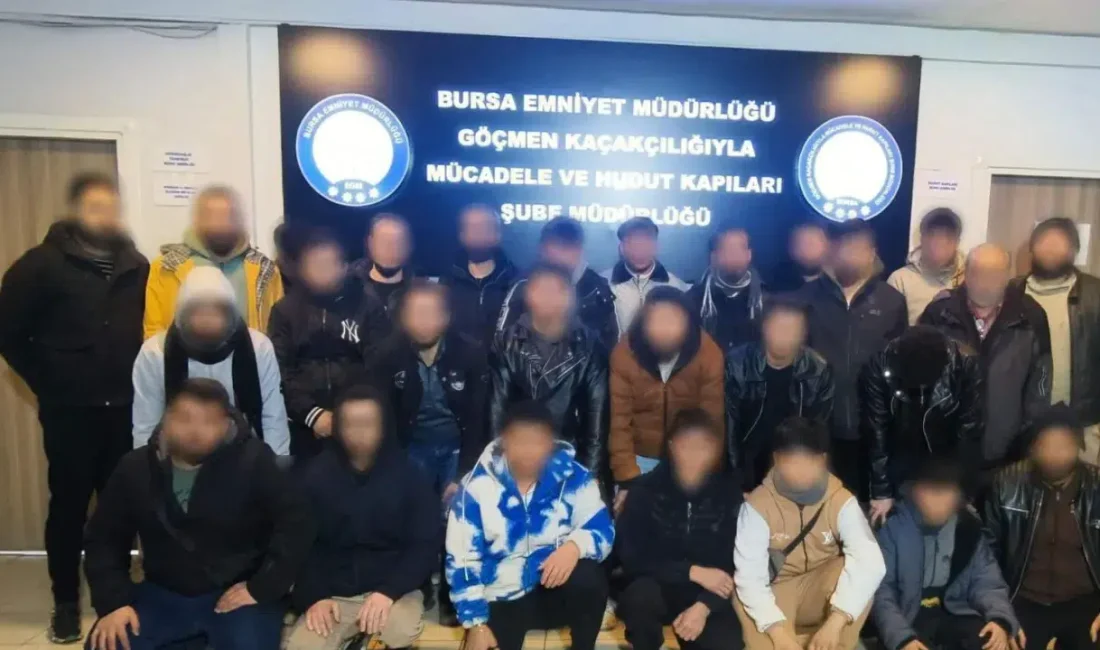Bursa’da göçmen kaçakçılığına yönelik düzenlenen geniş kapsamlı operasyonlarda, yasa dışı