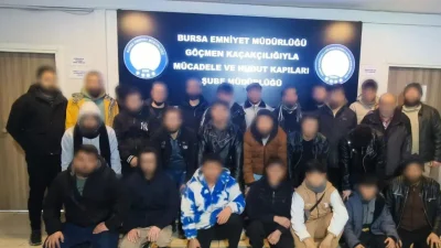 Bursa’da göçmen kaçakçılığına yönelik düzenlenen geniş kapsamlı operasyonlarda, yasa dışı