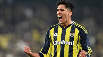 Meksikalı yıldız futbolcu Edson Alvarez, Hollanda’da gerçekleştirdiği operasyonun ardından zorunlu