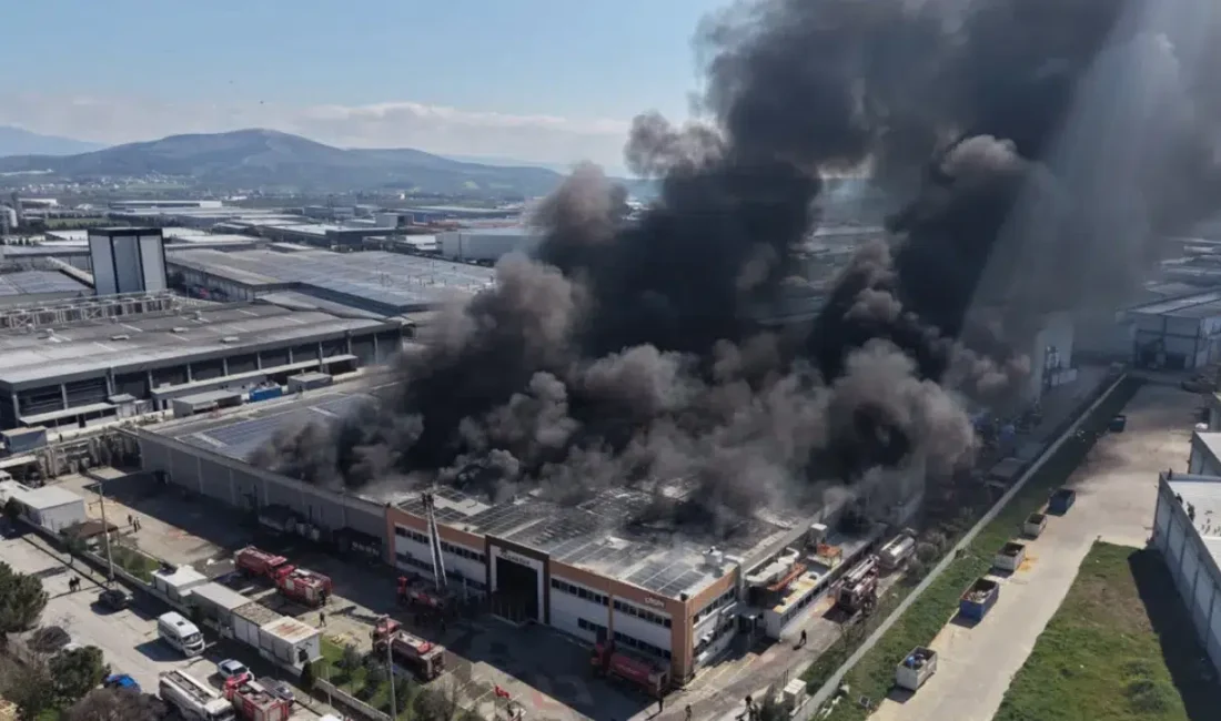 Manisa’nın Akhisar ilçesinde bulunan Organize Sanayi Bölgesi’ndeki bir şekerleme fabrikasında