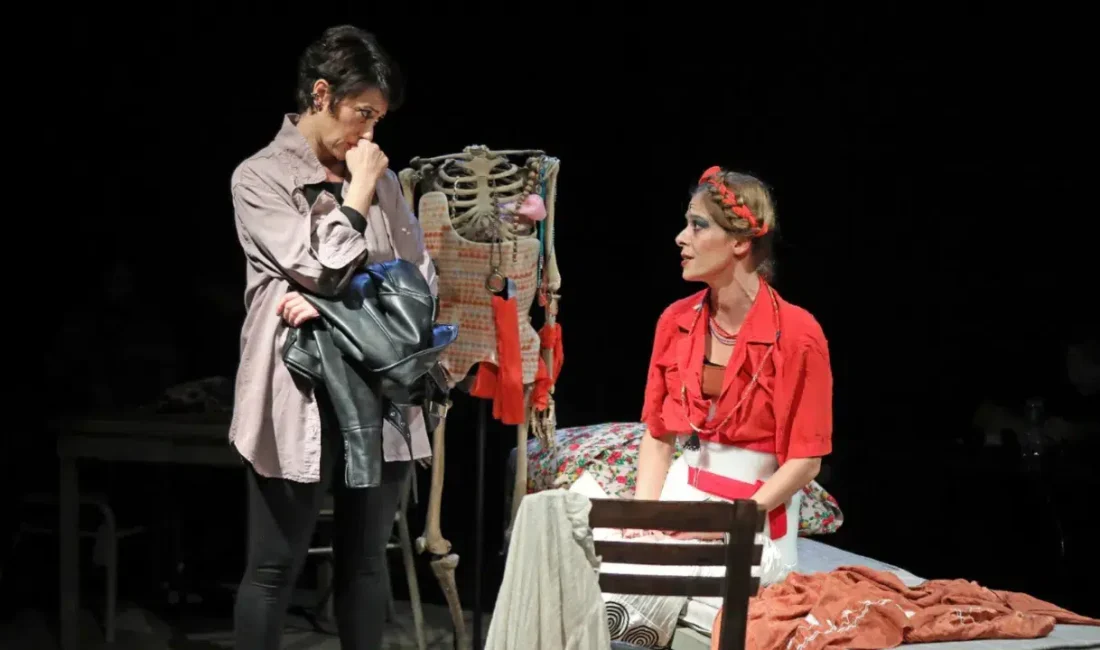 İstanbul Büyükşehir Belediyesi Şehir Tiyatroları, mart ayı boyunca sanatseverleri büyülemeye