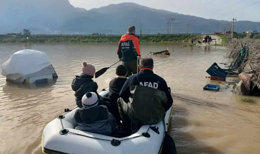 Manisa genelinde etkili olan şiddetli sağanak yağışın ardından pek çok