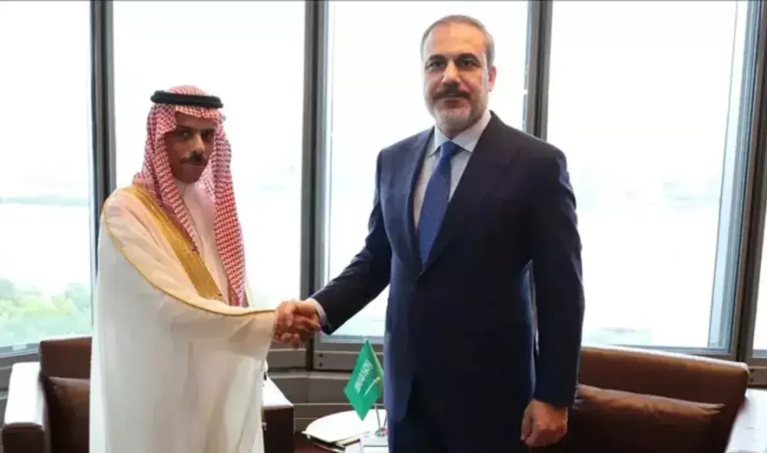 Türkiye ile Suudi Arabistan arasındaki diplomatik trafik hız kesmeden devam