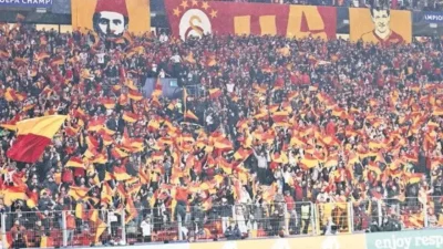 Galatasaray’ın bu sezon Şampiyonlar Ligi’ndeki iç saha mücadelesine taraftarların gösterdiği