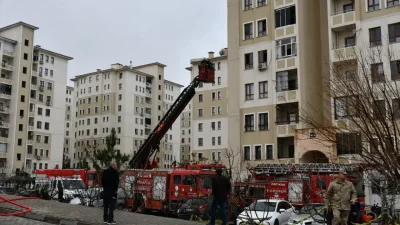 Batman’da 10 katlı bir binanın bodrum katında başlayan ve kısa