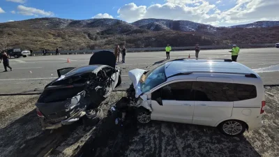 Bingöl-Elazığ kara yolu üzerinde gerçekleşen ve iki aracın karıştığı feci