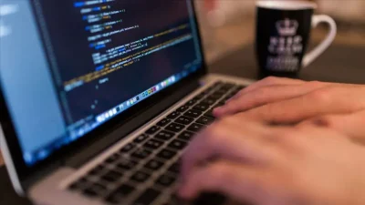 İstanbul Emniyeti’nin düzenlediği dev operasyonda yasa dışı bahis ve POS