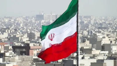 İran’da son saatlerde tırmanan gerilim ve duyulan patlama sesleri üzerine