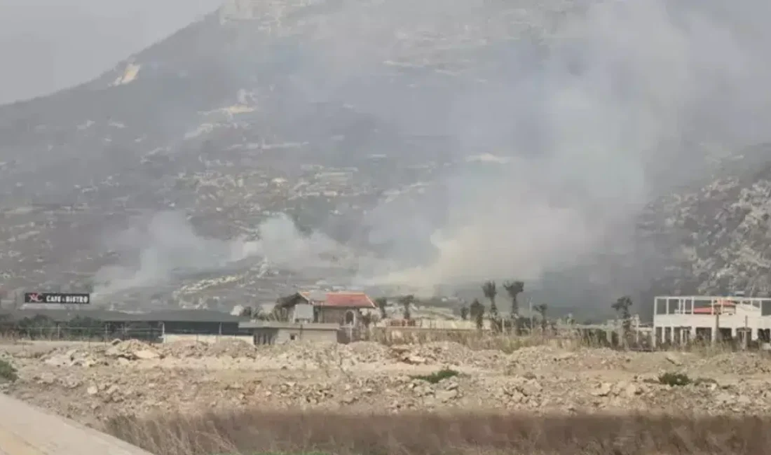 Hatay’ın Samandağ ilçesinde makilik alanda başlayan ve rüzgarın etkisiyle hızla