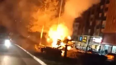 Karabük’ün tarihi atmosferiyle ünlü Safranbolu ilçesinde, geceyi aydınlatan direklerden birinde