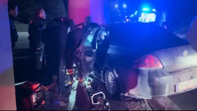 Eskişehir’de sürücüsünün kontrolünden çıkan bir otomobilin köprü kolonuna adeta ok