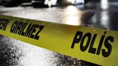 İstanbul Beylikdüzü’nde sabah saatlerinde meydana gelen feci kazada, yolun karşısına