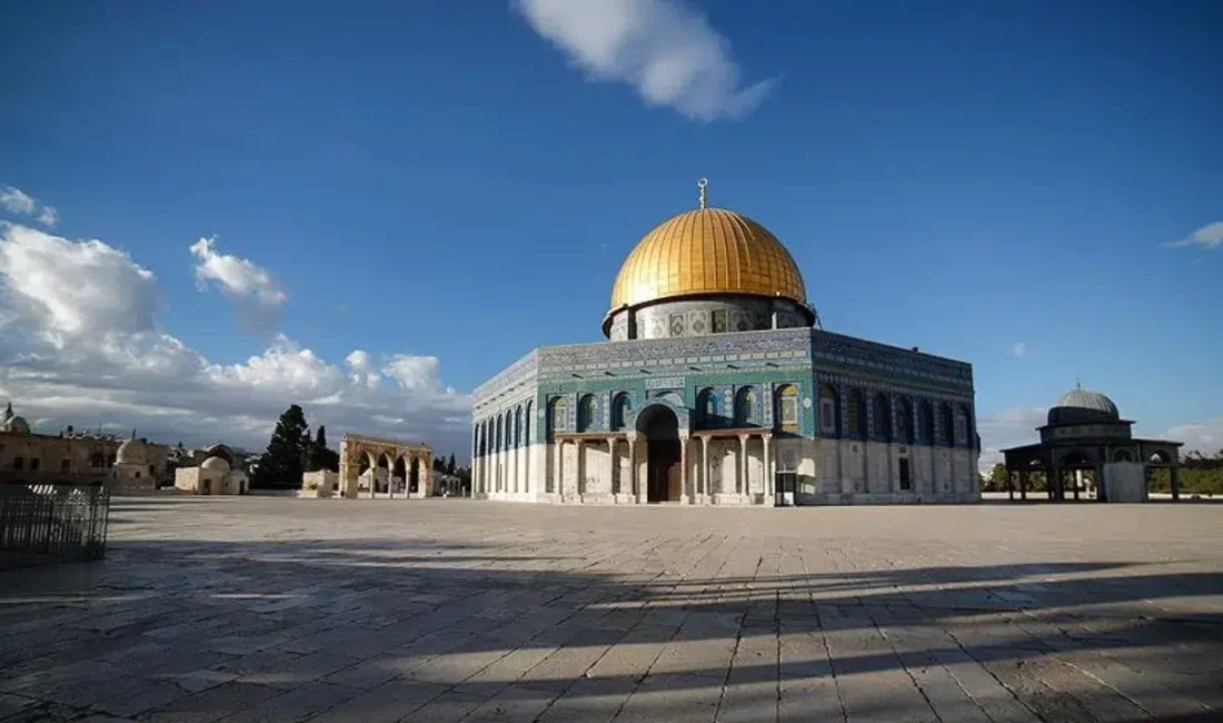 İsrail yönetiminin işgal altındaki Batı Şeria’dan Kudüs’e geçişleri kısıtlamasıyla Ramazan