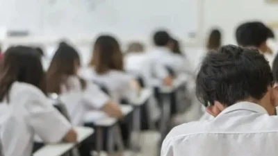 Sağlık Bakanı Kemal Memişoğlu, 12-18 yaş grubundaki gençleri hedef alan