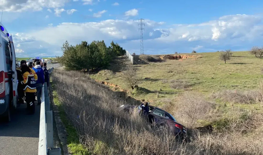 Edirne’nin İpsala ilçesinde akşam saatlerinde meydana gelen trafik kazasında kontrolden