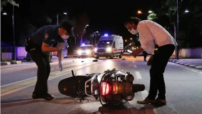 Düzce’de gece saatlerinde aynı istikamette seyreden iki motosikletin çarpışması sonucu