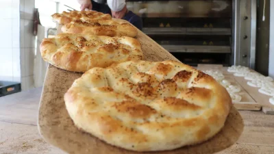 Karabük’te milyonlarca vatandaşın merakla beklediği 2026 yılı ramazan pidesi fiyat