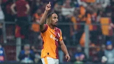 İtalya Serie A ekiplerinden Napoli, savunma hattındaki boşluğu Sacha Boey