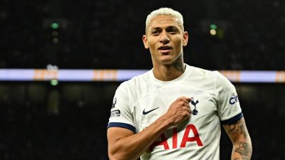İngiltere Premier Lig ekiplerinden Tottenham forması giyen 28 yaşındaki dünyaca