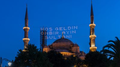 On bir ayın sultanı Ramazan ayının üçüncü gününde milyonlarca vatandaş