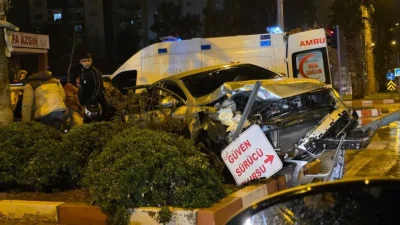 Adana’nın Kozan ilçesinde meydana gelen ve yürekleri ağza getiren trafik