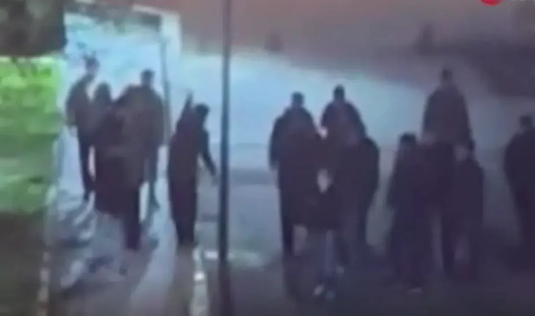 İstanbul’un en işlek noktalarından biri olan Beyoğlu’nda tansiyon bir anda