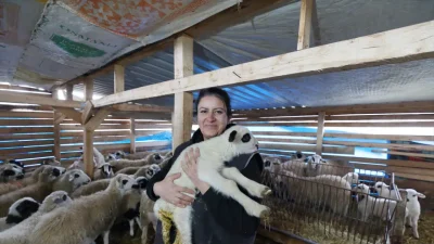 Çorum’da yıllarca tekstil sektöründe ter döktükten sonra şehir hayatının gürültüsünden