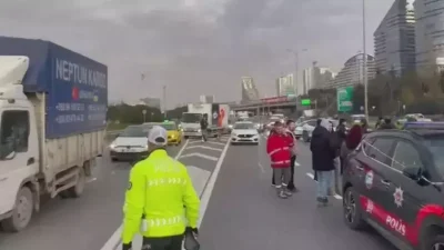 İstanbul Bağcılar O-3 TEM Bağlantı Yolu’nda meydana gelen feci kazada,