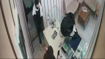 Malatya’nın Yeşilyurt ilçesinde sabah saatlerinde yaşanan film sahnelerini aratmayan soygun