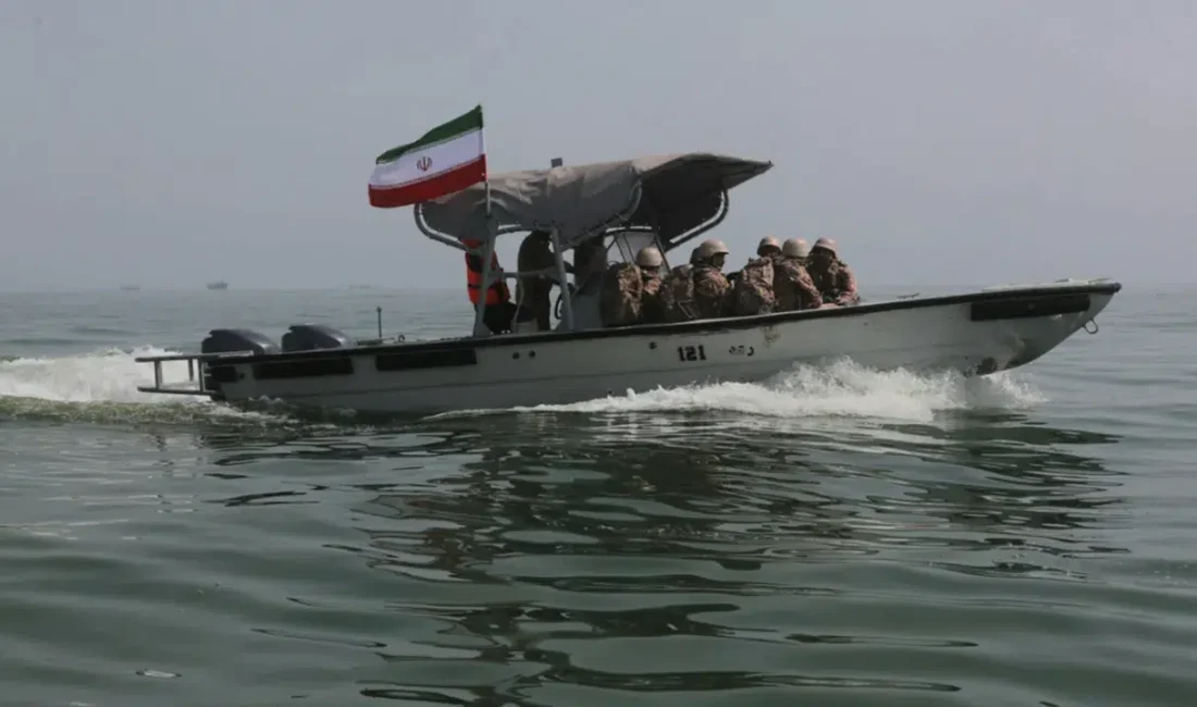 İran ve Rusya orduları stratejik öneme sahip Umman Denizi ve