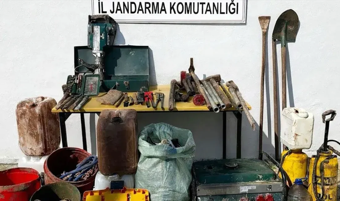 Manisa’nın Turgutlu ilçesinde bulunan arkeolojik sit alanında izinsiz kazı yaparak