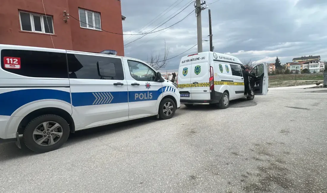 Burdur’da misafirliğe gittiği evde aniden fenalaşan 55 yaşındaki Orhan Akçay,