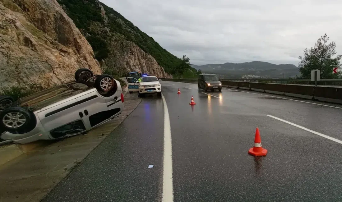Muğla’nın Menteşe ilçesinde kontrolden çıkan bir otomobilin takla atması sonucu