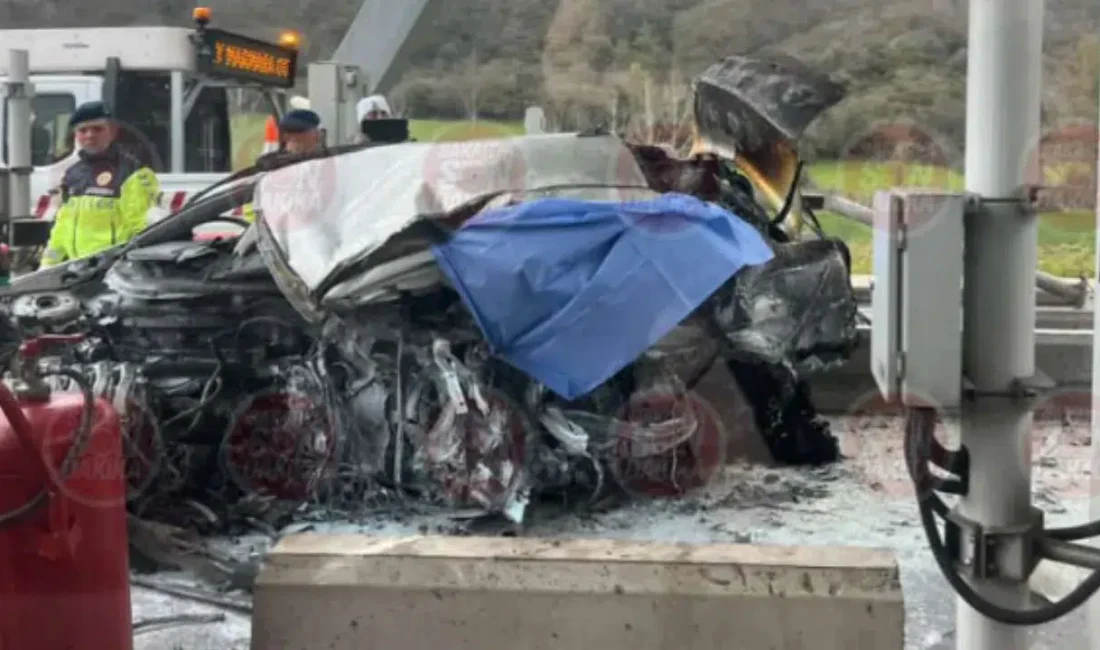 Kuzey Marmara Otoyolu’nun Sakarya geçişinde meydana gelen feci kazada, kontrolünü