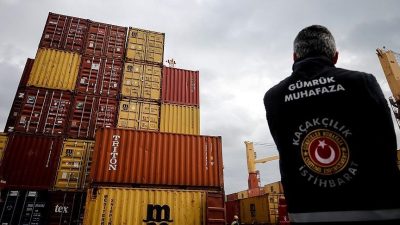 İstanbul Ambarlı Limanı’nda düzenlenen dev operasyonda, Ekvador’dan gelen ve un