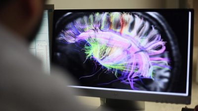 Bilim dünyası, insan doğasının en temel özelliklerinden biri olan bencilliği