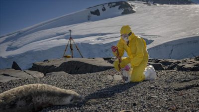 Antarktika’nın dondurucu soğuğunda yürütülen 10. Ulusal Antarktika Bilim Seferi, hem