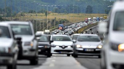 2026 yılı trafik cezalarında yeni dönem resmen başlıyor. Ehliyetsiz trafiğe
