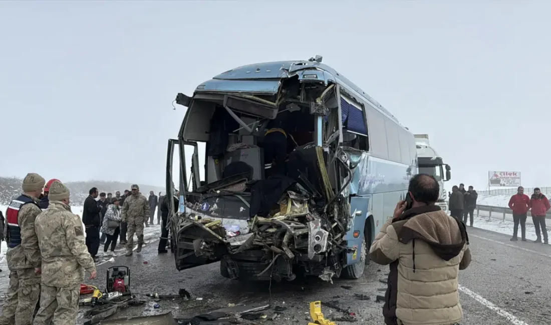 Erzurum-Aşkale kara yolunda sabah saatlerinde 27 kişinin yaralandığı bölgede korkunç