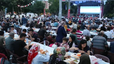 On bir ayın sultanı Ramazan’ın gelişiyle birlikte gönülleri huzur kaplarken