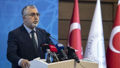 Çalışma ve Sosyal Güvenlik Bakanı Vedat Işıkhan, engelli ve eski