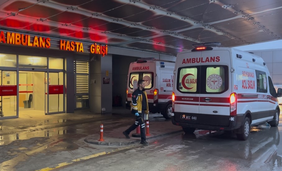 Eskişehir’in Odunpazarı ilçesinde bir apartman dairesinde ocakta unutulan yemeğin yanması