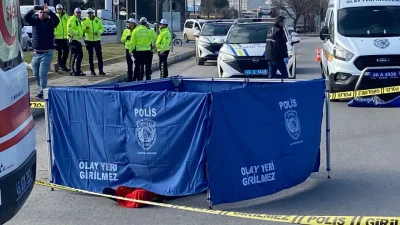 Kahramanmaraş’ta yolun karşısına geçmeye çalışırken tırın çarpması sonucu hayatını kaybeden