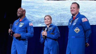 Uzayda tam 178 gün geçiren ve Dünya’nın etrafında binlerce kez